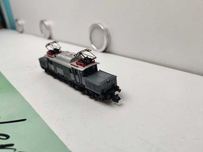 Arnold DC N 2312 / E94 001  Schwere Elektrolokomotive der Deutschen Reichsbahn / DR / DRG / Grau
