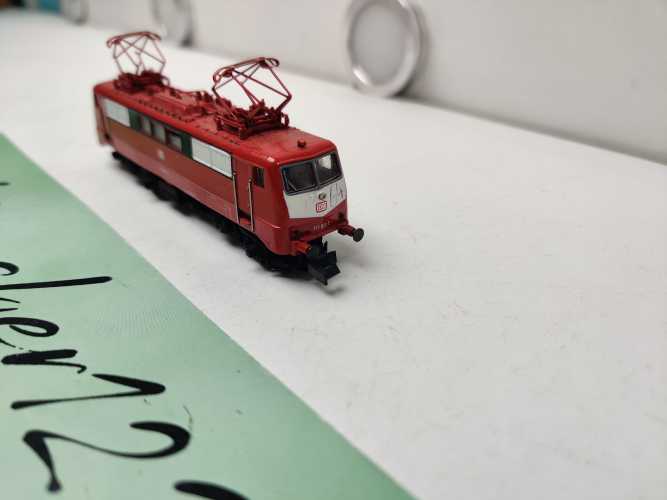 Arnold DC N 2328 / Elektrolokomotive / BR111 / DB / Rot