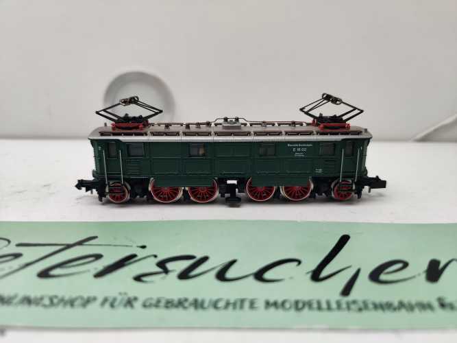 Arnold DC N 2450 / Elektrolokomotive / Baureihe E 16 02) / DB / Grün