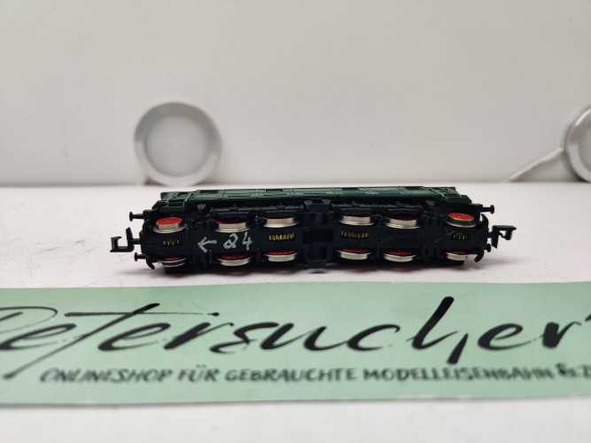Arnold DC N 2450 / Elektrolokomotive / Baureihe E 16 02) / DB / Grün