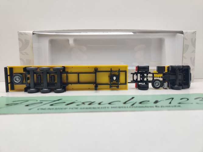 AWM H0 006272 MAN Sattelzug Deutsche Post Jahreswagen'03 / 1:87 / OVP