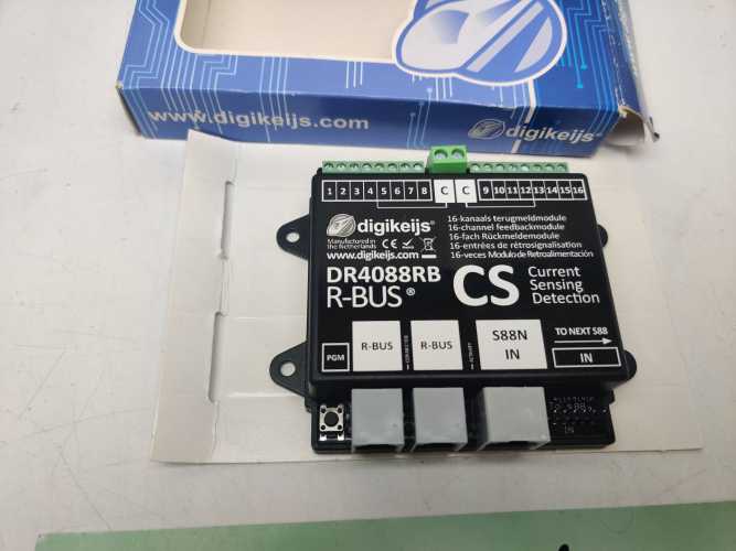 DIGIKEIJS  DR4088RB  digitales 16-fach Rückmeldemodul / OVP