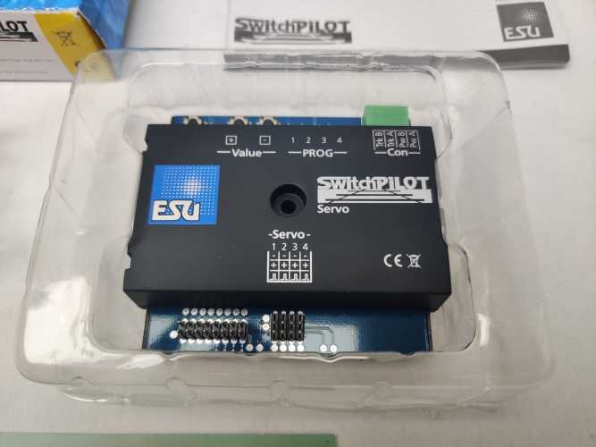 Esu 51822  digitaler 4-fach Servo Decoder für die Modelleisenbahn / OVP