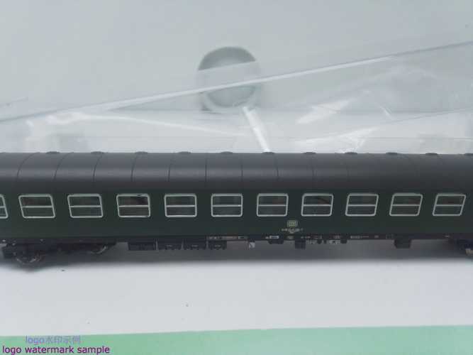 Fleischmann DC N 864301 K / 4-achsiger Schnellzugwagen  (Bauart Büm 234 / B4üm) / 2.Kl. / DB / OVP