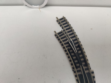 Fleischmann N DC 9142L Bogenweiche links für Handbetrieb