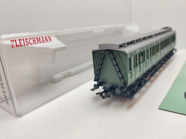 Fleischmann H0 DC 5686 Abteilwagen Bremserhaus 2. Kl B4 / NEM / DB / OVP