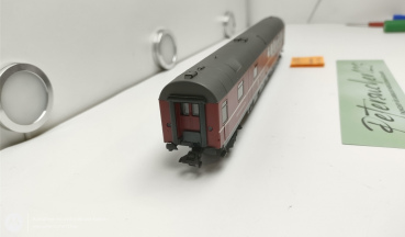 Fleischmann H0 AC 5605 Speisewagen der DSB / rot / WR4üm / NEM / DB