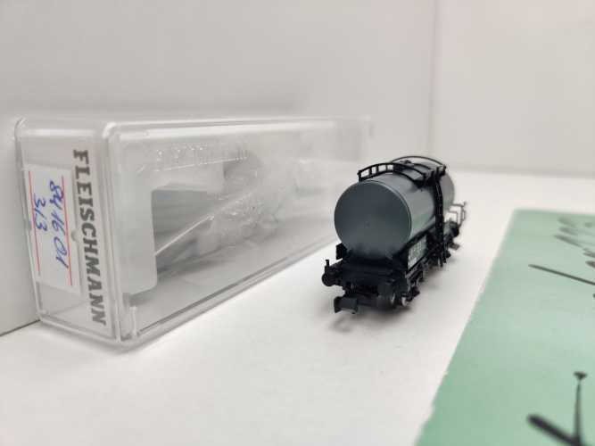 Fleischmann N DC 841601-03 Kesselwagen aus Set / NEM / DR / EVP