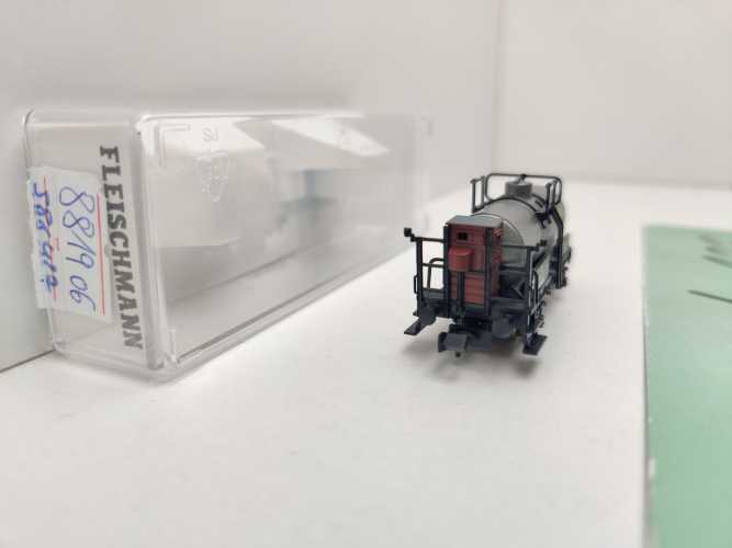 Fleischmann N DC 881906-1 Kesselwagen Bremserhaus "BP" / NEM / DB / EVP