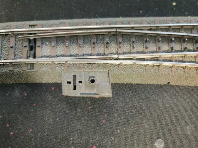 Märklin H0 24712 / Weiche rechts / C-Gleis Länge / 236,1 mm / R=1146,6mm /12,1° / Abbrüche