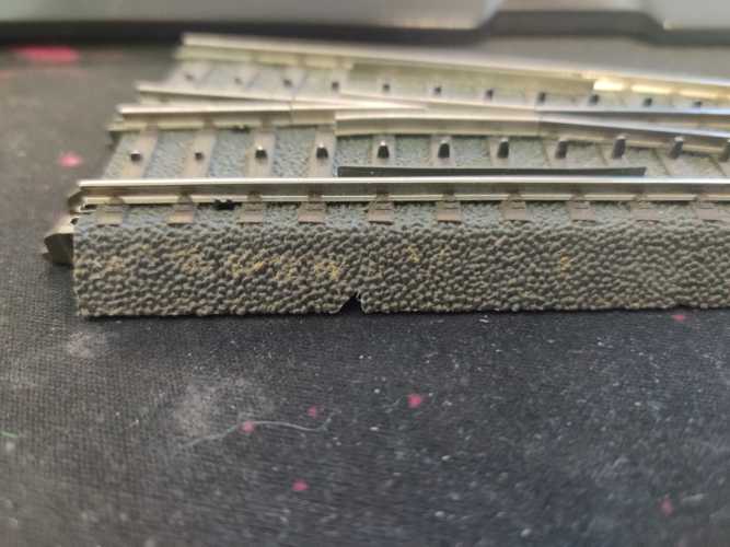 Märklin H0 24712 / Weiche rechts / C-Gleis Länge / 236,1 mm / R=1146,6mm /12,1° / Abbrüche