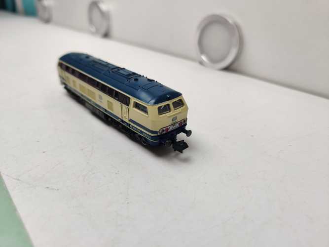 Roco N DC BR215 069-6  Dieselok / DB Analog / Defekt