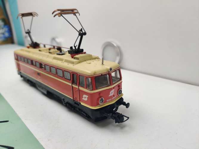 Lima H0 DC 208190 / 1042 636-9 Elektrolokomotive /1042 / ÖBB / Analog