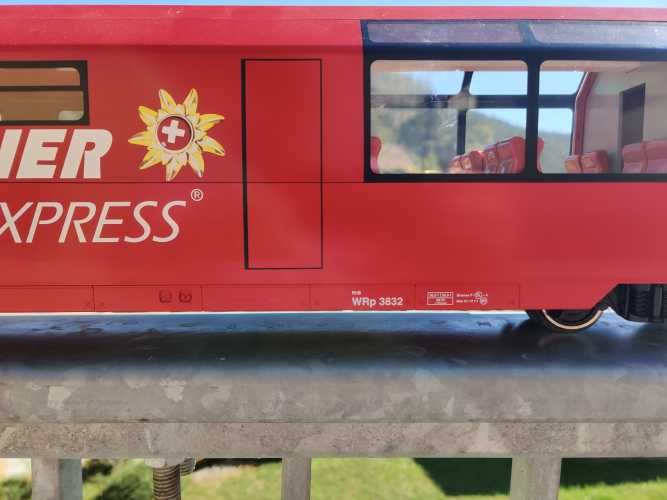 LBG Spur G 33673 / Wrp 3832  / Panoramawagen / Schweizer Glacier Express