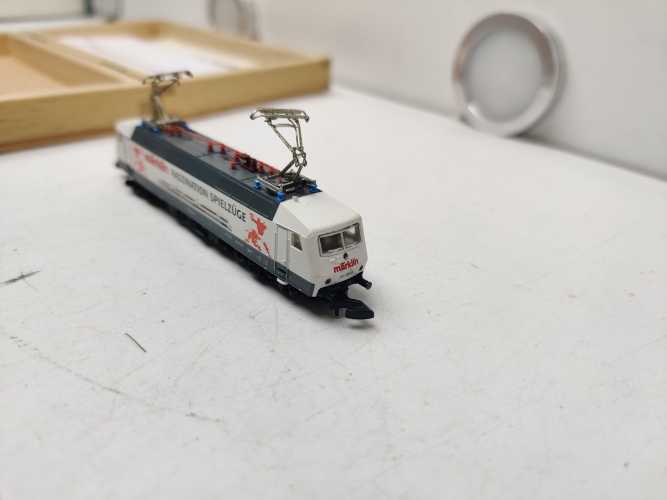 Märklin Z DC BR120 200-6 Elektrolokomotive / Holzkiste