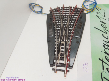 Märklin H0 AC 2270 elektr. Drei-Wege-Weiche K-Gleis / 168,9 mm / Farbe, Kleber