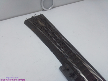 Märklin H0 24711 Schlanke Weiche links C-Gleis  Länge 236,1mm R=1146,6mm 12,1° / Anlagenrückbau