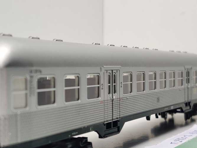 Märklin H0 AC 43147 / Wag. Nr. 42 328 Personenwagen aus Set „Silberlinge“ / 2.Kl. / DB / NEM