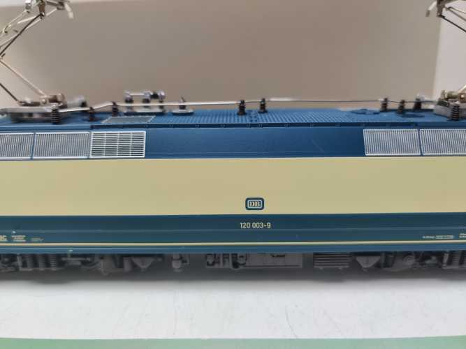 Märklin H0 AC 31014-02 / BR120 Elektrolokomotive  (Vorserie) / DB / Mfx / Sound / OVP