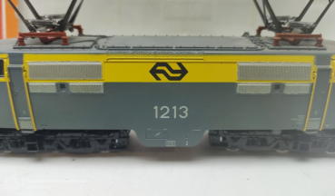 Märklin H0 AC 3168 / 1213 Elektrolokomotive Analog / Gelb-Grau / NS / Analog / OVP