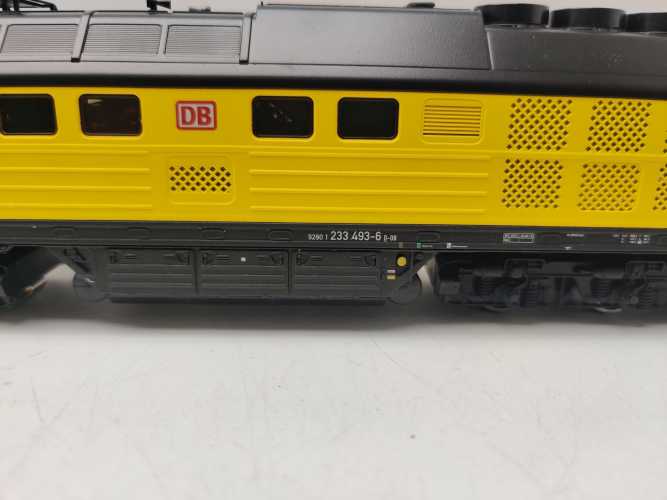 Märklin / AC / H0 / 36431 Diesellokomotive BR 233 „Tiger“ / DB Netz / Mfx / Sound / OVP