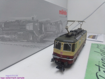 Märklin H0 AC 37300-01 / Re 421 Elektrolokomotive / Mfx / Sound / OVP