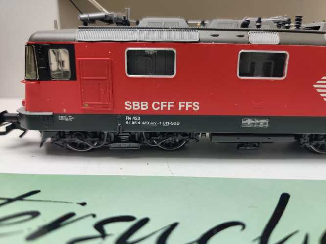 Märklin / AC / H0 / 37347 Schweizer Elektrolokomotive / Serie Re 4/4 II Serie 420 / SBB / Mfx / OVP