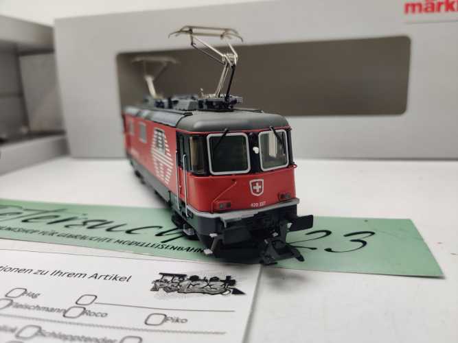 Märklin / AC / H0 / 37347 Schweizer Elektrolokomotive / Serie Re 4/4 II Serie 420 / SBB / Mfx / OVP