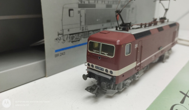 Märklin H0 3743 / BR243 E-Lok / Delta Digital  / DR / OVP