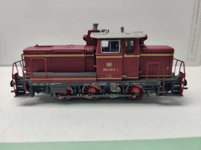 Märklin / AC / H0 / 37689 Diesel-Rangierlokomotive / BR260 / DB / Mfx / Sound / OVP