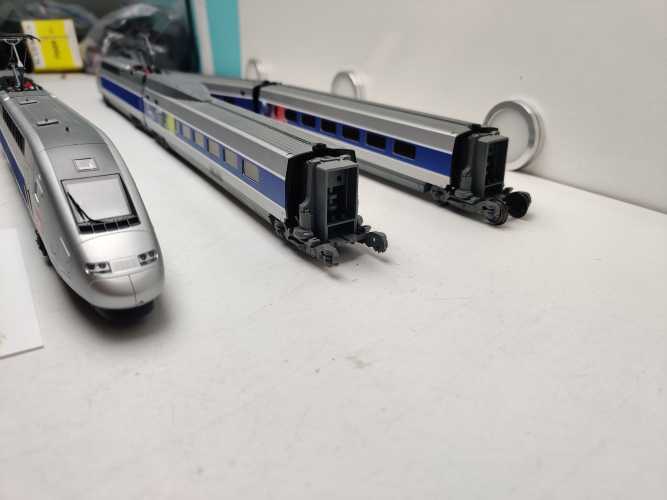 Märklin / AC / H0 / 37793 Hochgeschwindigkeitszuges TGV Euroduplex  + 43446 Erweiterungsset / Mfx / Sound