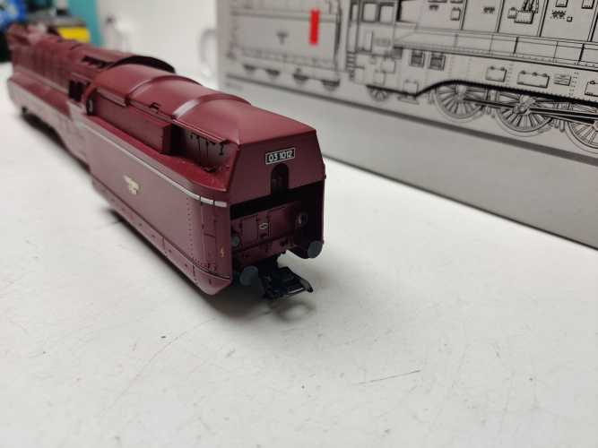 Märklin H0 DC 37911/ Stromlinien-Schnellzuglokomotive mit Schlepptender / Delta-Digital / OVP