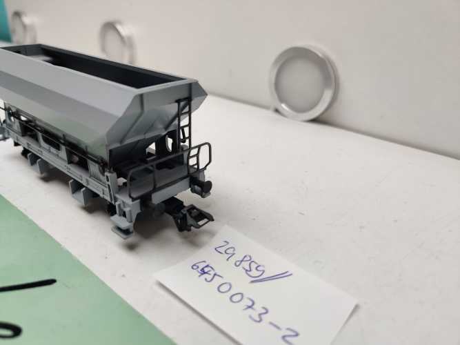 Märklin H0 AC 645 0 073-2 / zweiachsigen Drehschieber-Seitenentladewagen / Bauart Fcs / SBB / CFF / FFS