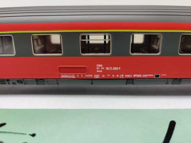 Märklin H0 AC 42725  / 1 Personenwagen vom Wagenset „Fernverkehr“ 1. Kl. / ÖBB / NEM