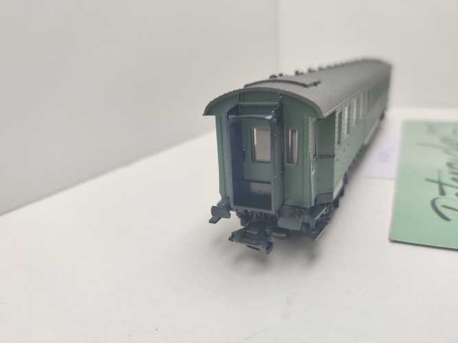 Märklin H0 AC 43279-4 Schürzenwagen 2.Kl Büe aus Set / Licht / NEM / DB