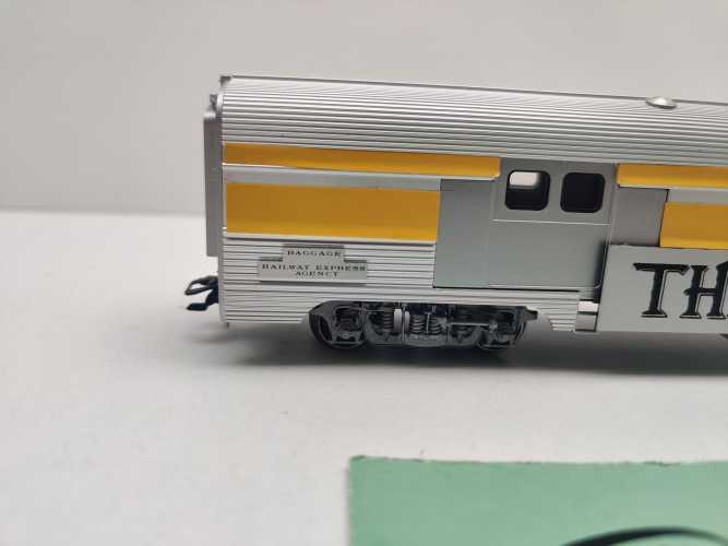 Märklin H0 AC 43603 Umbau zu "the Ghan" Gepäckwagen / NEM