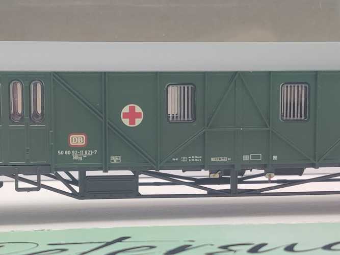 Märklin H0 AC 43991 Expressgut-Gepäckwagen "Rotes Kreuz" MDyg986 / NEM / DB / OVP