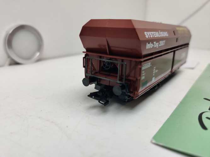 Roco H0 AC 47060 / vierachsiger Großraum-Selbstentladewagen /  Bauart Falns 159 / NEM / DB