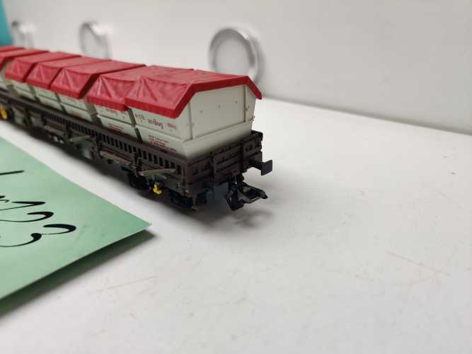 Märklin H0 AC 47086 vierachsigen Niederbordwagen der Bauart Rens 2 mit umklappbaren Rungen
