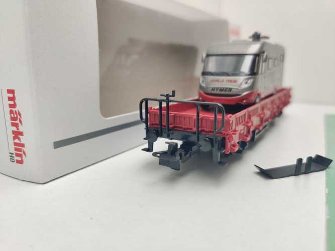 Märklin H0 AC 48611 1.FCM JW'11 "Looney Tunes" Niederbordwg + Wohnmobil / OVP weiß