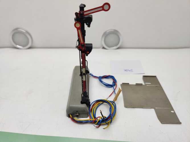 MÄRKLIN H0 1 x Hauptsignal / Sperrsignal 7042 / M-Gleis / Kurze Kabel