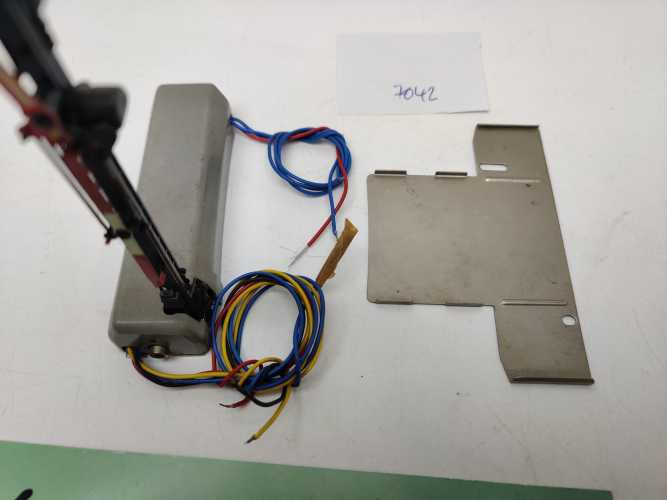 MÄRKLIN H0 1 x Hauptsignal / Sperrsignal 7042 / M-Gleis / Kurze Kabel