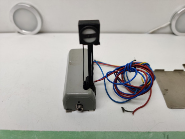 Märklin DC Z 7042 / analoges Formsignalen-Gleissperrsignal