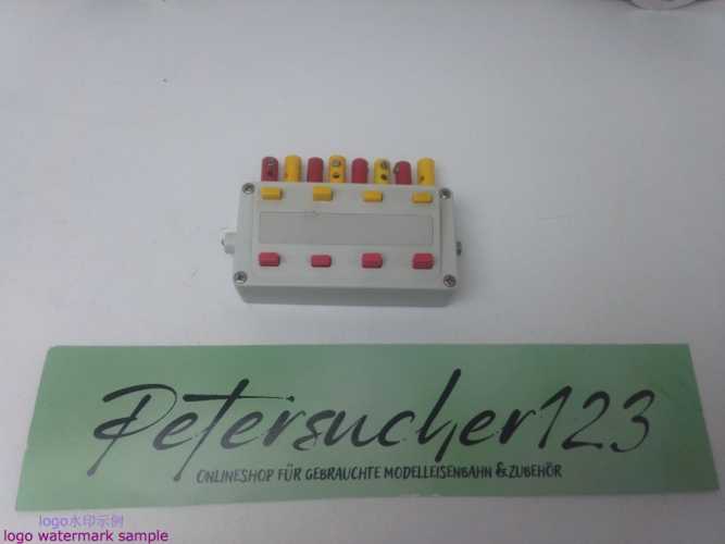 Märklin H0 7274 Stellpult / Analoges Schaltpult mit 4 Ein-/Ausschaltern / Stecker