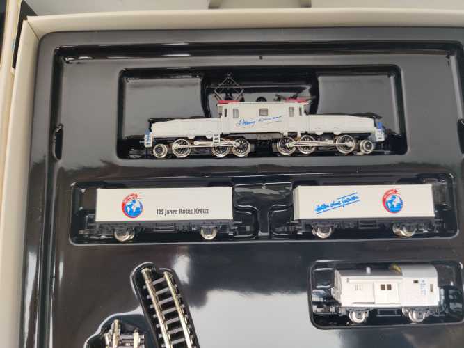 Märklin Z DC 8114 / historisches Güterzug-Set "Batterie-Startset" /Sondermodell /Jubiläum "125 Jahre Rotes Kreuz" / OVP