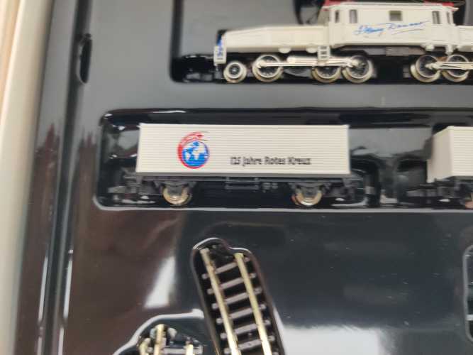 Märklin Z DC 8114 / historisches Güterzug-Set "Batterie-Startset" /Sondermodell /Jubiläum "125 Jahre Rotes Kreuz" / OVP