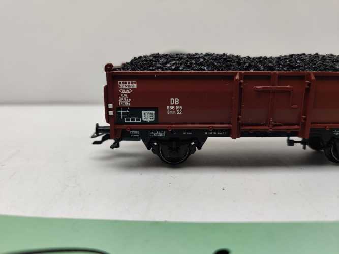 Märklin H0 AC 866 165 offenen Güterwagens / NEM / DB / Ladegut Kohle