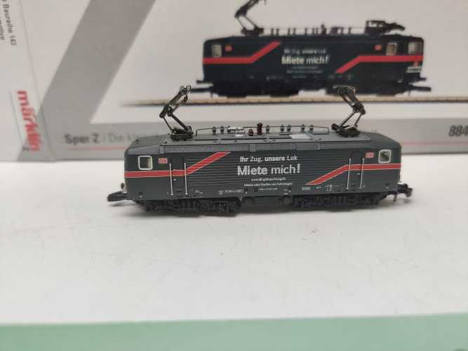 Märklin Mini Club Z DC 88430 / Elektrolokomotive der Baureihe / BR 143 / exklusive Messelokomotive / Analog / OVP