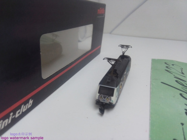 Märklin Z DC 88467 / Re 460 Elektrolokomotive / ist eine farbenfrohe Werbelokomotive /SBB / Digital-Umbau / OVP 