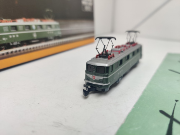 Märklin Z DC 8850 Elektrolokomotive / Ae 6/6 "Zürich" / Analog / OVP